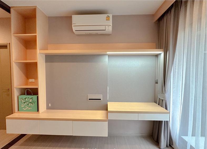 Project Life Asoke Hype  Size 1 Bed Room plus, 1 bedroom, 1 bathroom, with multi-purpose room It's a private corner room. 4...