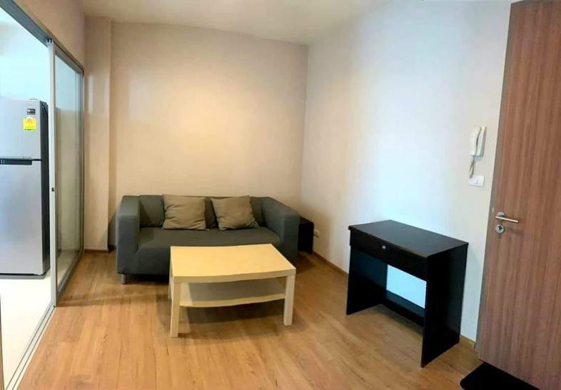 Project Condo Fuse Chan Sathorn Size 1 bedroom, 1 bathroom, living room, kitchen, balcony. 32.5 sq.m. พร้อมเข้าอยู่
วิวสระว...