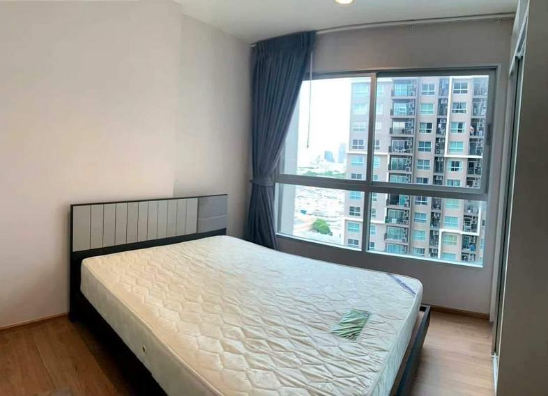 Project Condo Fuse Chan Sathorn Size 1 bedroom, 1 bathroom, living room, kitchen, balcony. 32.5 sq.m. พร้อมเข้าอยู่
วิวสระว...